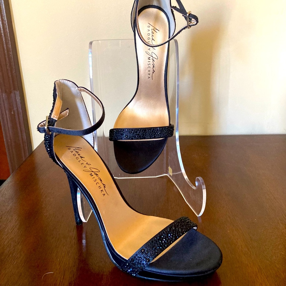 NWOT Badgley Mischka Black Satin Beaded Strappy Heels Size 8